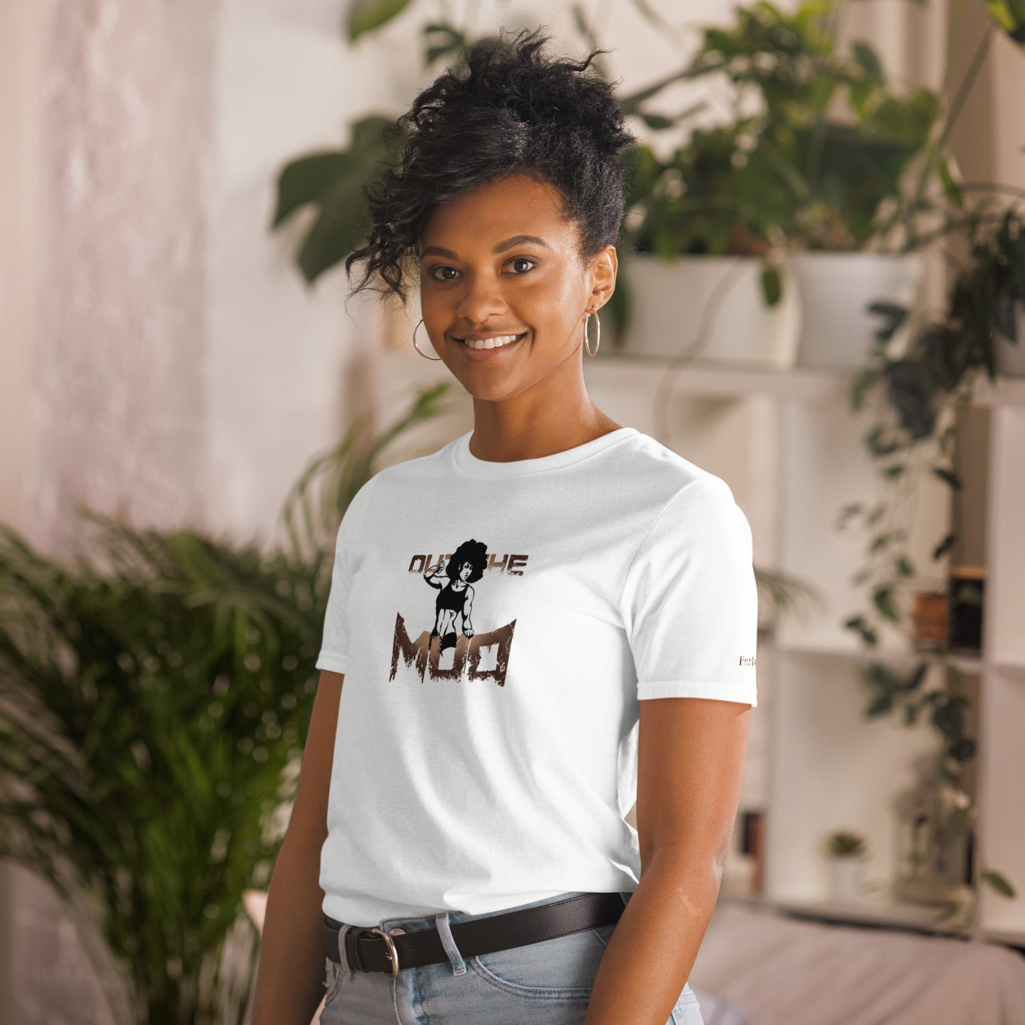 female "out the mud" W/fro short sleeve tees
